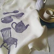 Chair and tea pot - Midnight Blue Ivory Linen