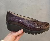 Wonders - FLY C-33100 Leather Shoes - Wine Croc image