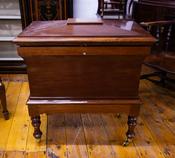 Mahogany Cellarette image
