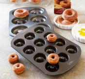 Wilton : Non Stick 12 Mini Cavity Donut Tin