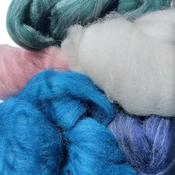 Ériu BFL Romney Roving Irish Wool 100gm image
