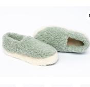 Wool slippers size 41/42 green image