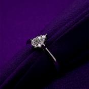 9ct White Gold Diamond 0.22ct Teardrop Ring DR062