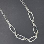 Silver Large Oval Wavy Link Necklet GL1848 image