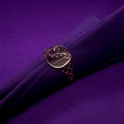 Heirloom 9ct Gold Cushion Signet Ring HR12 image