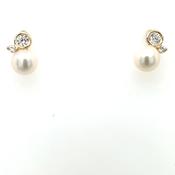 9ct Gold Freshwater Pearl &amp; CZ Stud Earrings GEP379