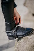 DY'ON Spur Straps Black