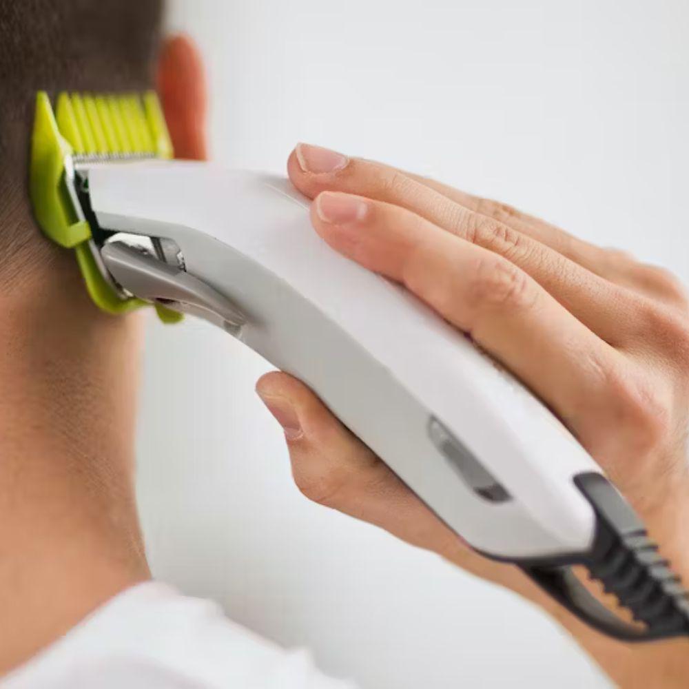 Remington ColourCut Hair Clipper | Stainless Steel Blades, Colour Combs, Taper Lever, Cleaning Brush, Scissors