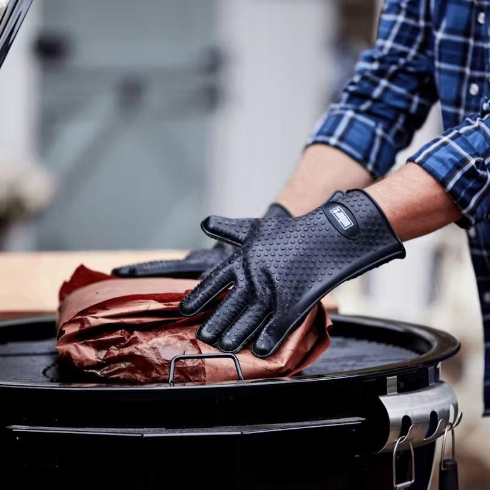 Weber Silicone Grilling Gloves - Heat Resistant up to 400° F/204° C, Size 9, Reusable, Food-grade, Textured Grip, Black