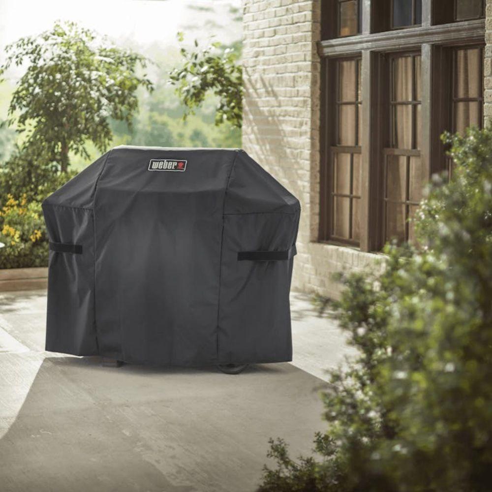 Weber Premium BBQ Cover for Spirit II 300 Series, Spirit 300 Series, Spirit 200 Series - Water-Resistant Polyester with Fastening Straps and UV Inhibitors