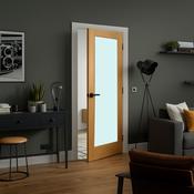WC15G Oak Shaker Internal Door — Frosted Glass image