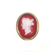 9ct Yellow Gold Vintage Carved Agate Cameo Brooch image