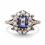 Sapphire 18ct Gold Antique Oval Cluster Ring image