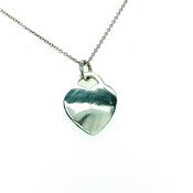 silver heart pendant 16.5mm diameter�on 40cm chain    a image