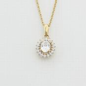 9k yellow gold classic cluster pend with white cz centre no chain image