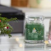 Shimmering Christmas Tree - Yankee Candle Signature Medium Jar image