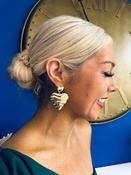 Croi Drop Earrings Gold image