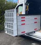 Pull-Out 7 / With Cabinets