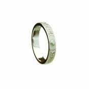 Celtic Shield Pattern, Ladies Narrow Wedding Band.