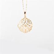 10ct circular Celtic design pendant