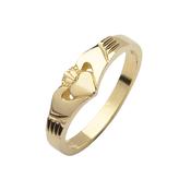 10ct yellow gold elegance Claddagh design ring
