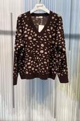 Exquiss's Paris V Neck Jumper with a Speckled Pattern CH2000
