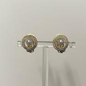 Clip on earring image
