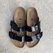 BIRKENSTOCK Arizona. Patent Black Birko-flor image