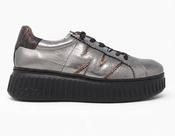 Wonders | Low Wedge Trainers in Silver with Leopard Heel Contrast | A-5201 Plumo image
