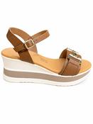 Oh My Sandals | Wedge Leather Sandals in Tan with Gold Detailing | 5981 Doya Roble image