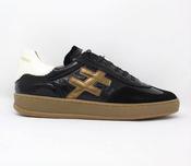 Another Trend | Black &amp; Gold Trainers with Contrast White Heel | A032 9205 Negro image