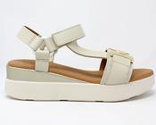 Oh My Sandals | Low Wedge Sandals in Off White | 5961 Doya Hielo image