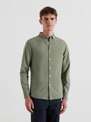 Farah | Brewer Slim Fit Oxford Shirt in Tarragon Green | f4wsb060 318