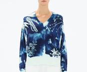 High Chirpy Knit in blue and white v neck knit image