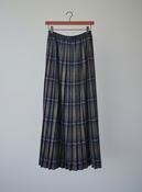 AVN ITALY PLISSE SKIRT | NAVY PLAID