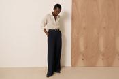 HARTFORD PASSION CREPE TROUSERS IN DARK NAVY image