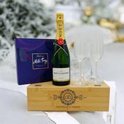 To Love &amp;amp; Bubbles – Personalised Moët Gift Box