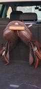 SaddleDock Portable Saddle Holder