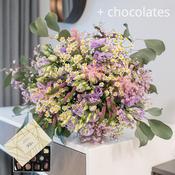 Garden bouquet with Chocolates