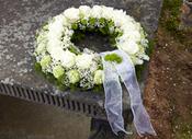 Lace Wreath Grand (as shown in image) image