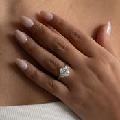 BARONESS 2.50ct | Oval 3-Stone Lab Grown Diamond Engagement Ring in 18ct Gold