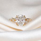 LUCY 2.35ct | Oval Lab Grown Diamond Engagement Ring in 18ct Gold