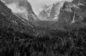 Tunnel View image
