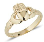 Antique Claddagh Ring in Gold image