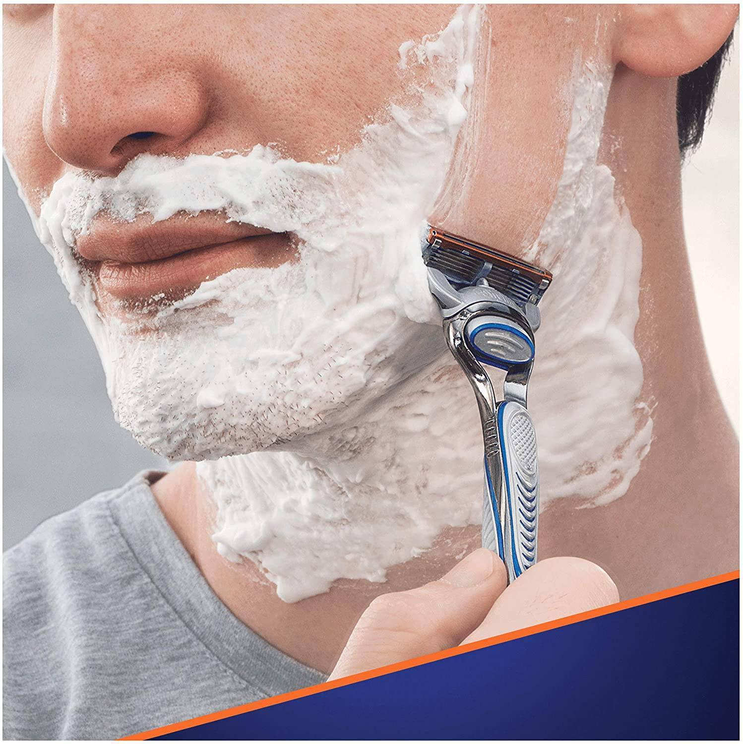 Gillette Fusion 5 Manual Blades 4 Pack with Precision Trimmer