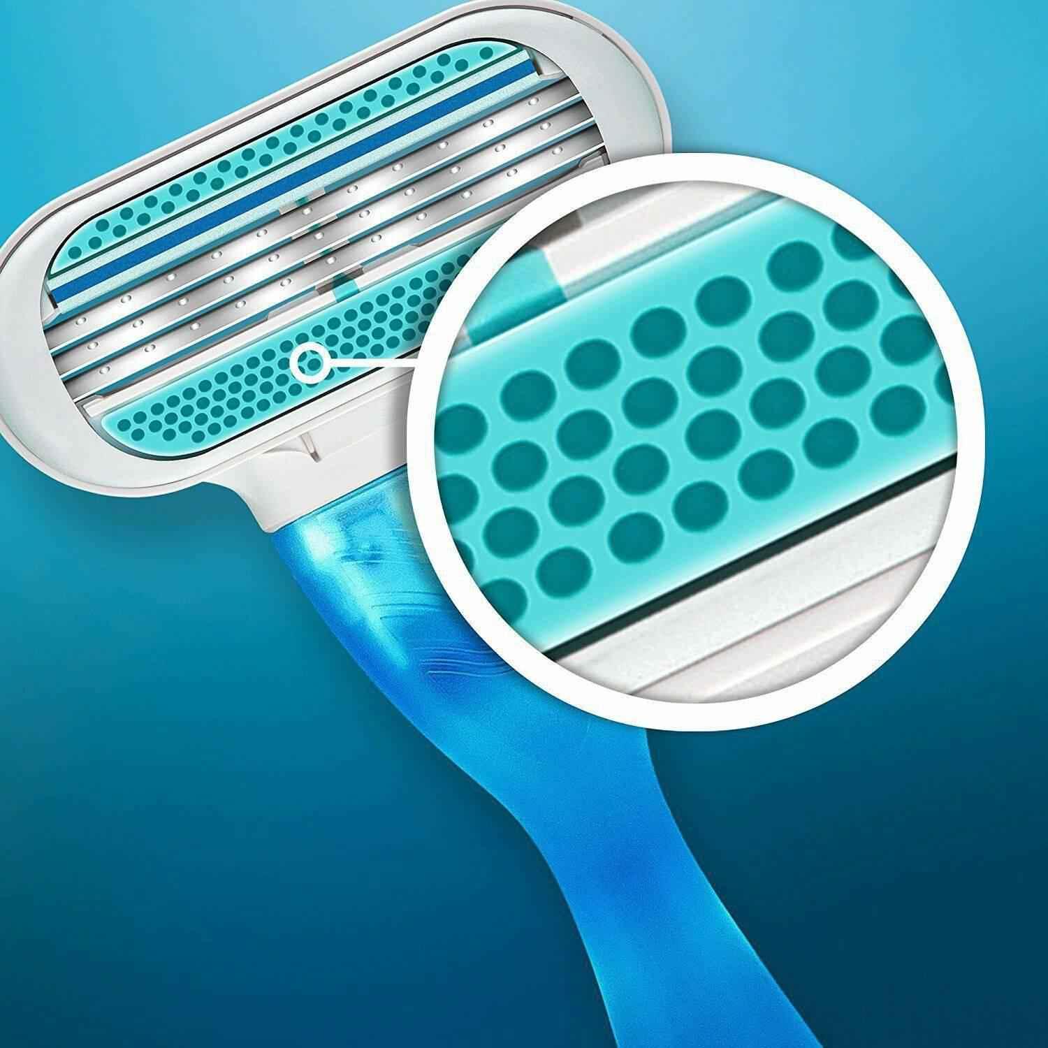 Gillette Venus Razor Blades 4 Pack - 3 Blades, Close & Clean, Lasting Glide