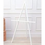 White Pearl Easel - Rental