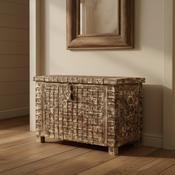 Pittari White Trunk