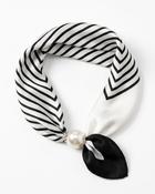 Lucy Magnetic Scarf image