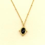 Onxy Oval Gold Pendant Necklace image